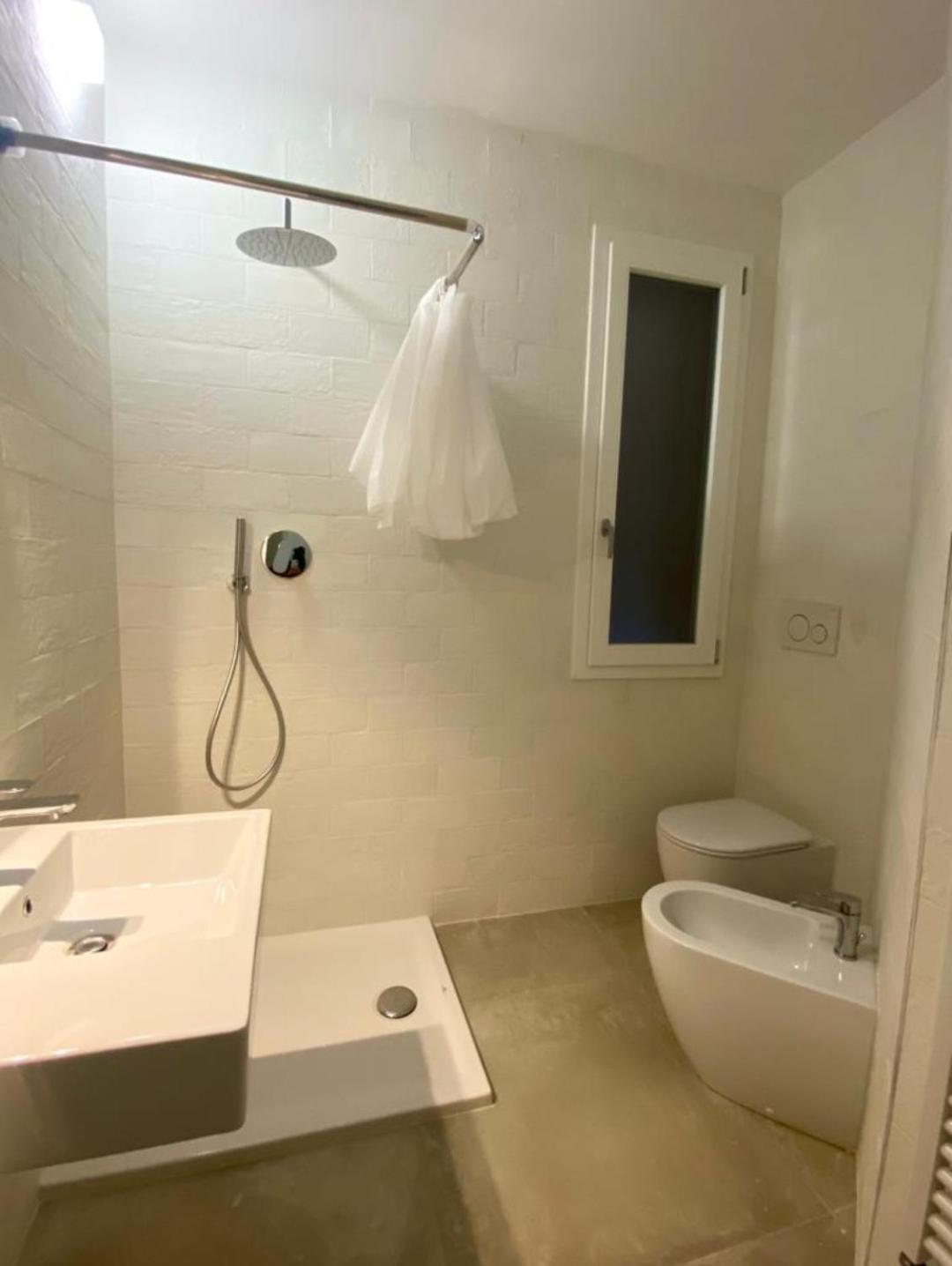 Farolfi Apartments Galliera Μπολόνια Δωμάτιο φωτογραφία